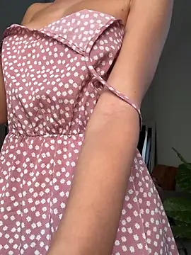 nicole 98 online show from March 1, 2026, 3:34 pm