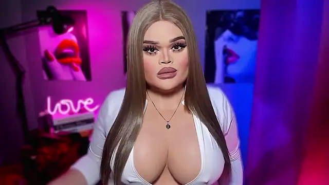 Snapshot of KarolinaThompson chatting on January 6, 2026, 7:56 am KarolinaThompson online show from January 6, 2026, 7:56 am