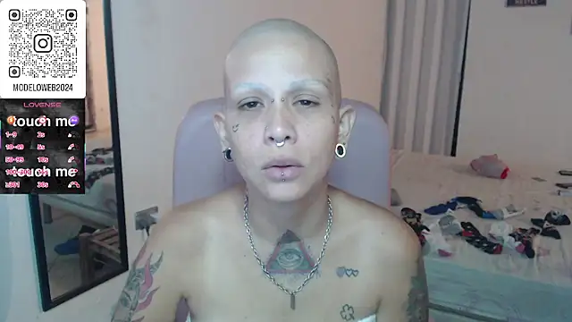 Snapshot of moon_cat85 chatting on March 8, 2025, 12:22 am moon cat85 online show from March 8, 2025, 12:22 am