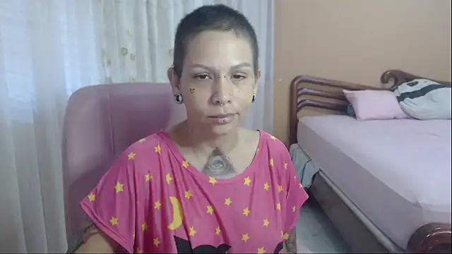 Snapshot of moon_cat85 chatting on September 10, 2025, 1:10 pm moon cat85 online show from September 10, 2025, 1:10 pm