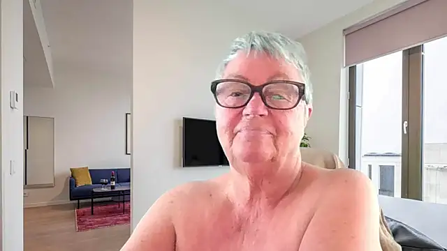 Snapshot of GrannyChrissy68 chatting on May 6, 2026, 1:37 pm GrannyChrissy68 online show from May 6, 2026, 1:37 pm
