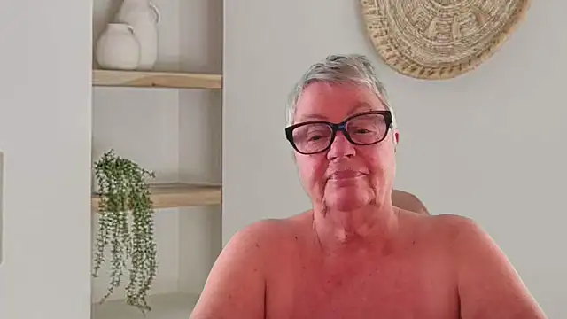 Snapshot of GrannyChrissy68 chatting on May 27, 2026, 12:45 pm GrannyChrissy68 online show from May 27, 2026, 12:45 pm