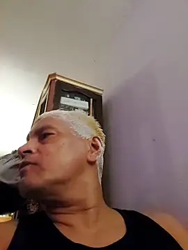 gayphotograper online show from September 21, 2025, 7:52 pm