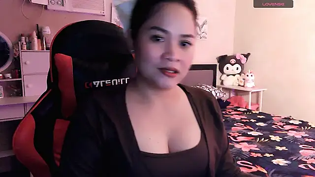 Snapshot of yenyen_ chatting on February 3, 2026, 1:05 am yenyen online show from February 3, 2026, 1:05 am