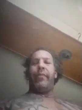 Snapshot of trucker1979 chatting on December 3, 2025, 4:39 pm trucker1979 online show from December 3, 2025, 4:39 pm