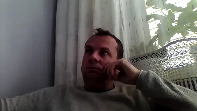 Snapshot of grzes19763 chatting on June 15, 2026, 8:25 am grzes19763 online show from June 15, 2026, 8:25 am