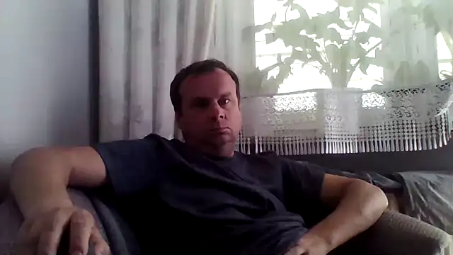 Snapshot of grzes19763 chatting on May 6, 2026, 10:08 am grzes19763 online show from May 6, 2026, 10:08 am