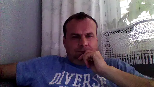 Snapshot of grzes19763 chatting on June 11, 2026, 9:17 am grzes19763 online show from June 11, 2026, 9:17 am