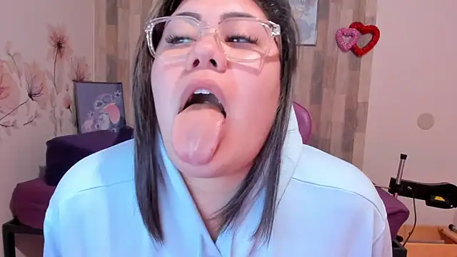 Bigt3ti online show from October 31, 2025, 8:00 am