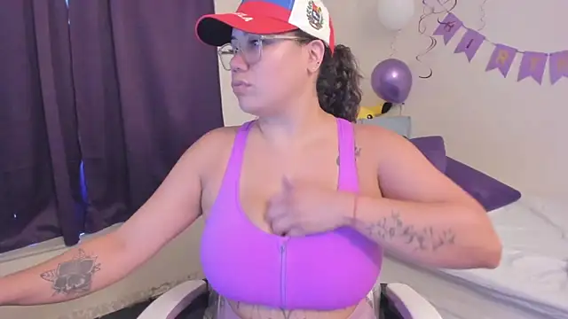 Bigt3ti online show from June 17, 2026, 12:59 pm
