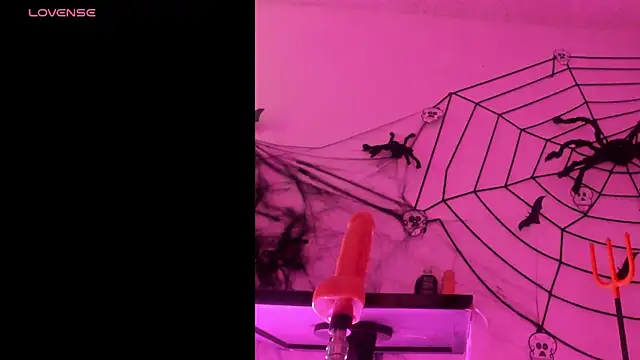 HadaFoster online show from October 29, 2025, 8:41 pm