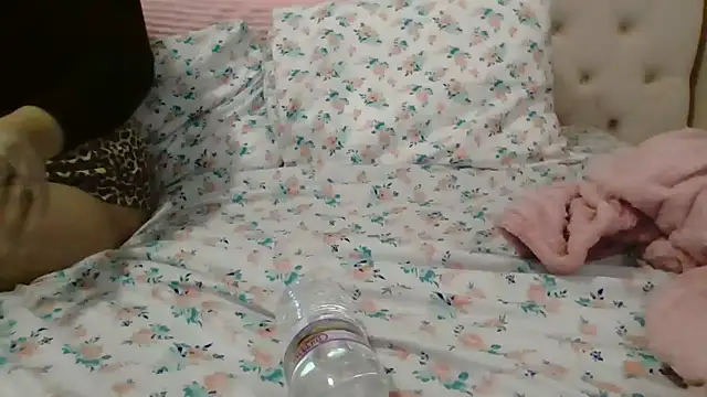 beautylovess online show from February 11, 2026, 10:42 pm