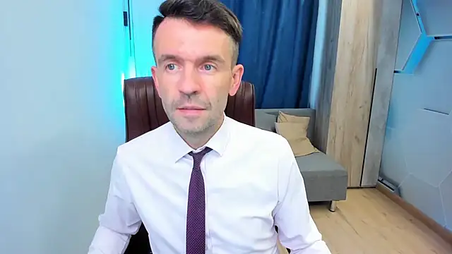 SteveTiger online show from September 28, 2025, 12:12 pm