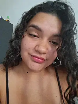 Snapshot of blerstefan1 chatting on October 25, 2025, 1:56 pm blerstefan1 online show from October 25, 2025, 1:56 pm