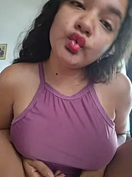 Snapshot of blerstefan1 chatting on October 29, 2025, 12:37 pm blerstefan1 online show from October 29, 2025, 12:37 pm