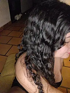 Snapshot of blerstefan1 chatting on January 8, 2026, 5:02 am blerstefan1 online show from January 8, 2026, 5:02 am