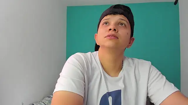 alex-queen- online show from November 1, 2025, 6:57 pm