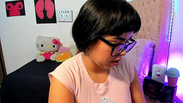 LillyCandy online show from February 11, 2026, 12:21 am