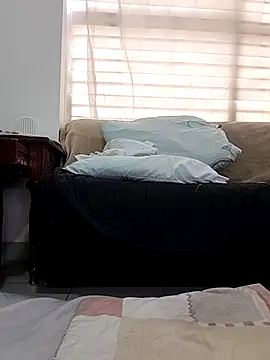 Snapshot of estrella_tasty chatting on September 12, 2025, 4:51 pm estrella tasty online show from September 12, 2025, 4:51 pm