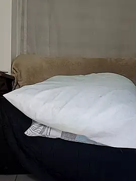 Snapshot of estrella_tasty chatting on September 14, 2025, 12:55 am estrella tasty online show from September 14, 2025, 12:55 am