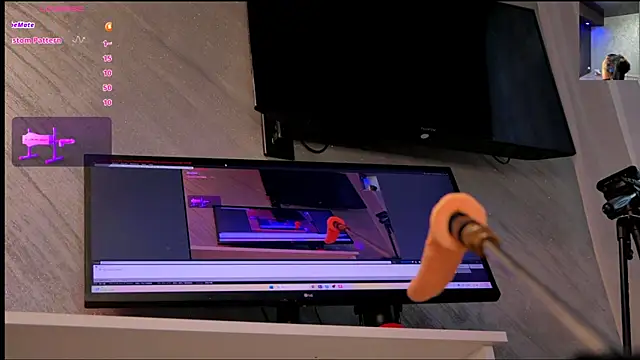 Snapshot of im-your-lovee chatting on November 17, 2025, 7:01 am im-your-lovee online show from November 17, 2025, 7:01 am