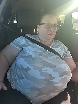 Snapshot of Miss_Phat_Booty chatting on September 20, 2025, 8:25 pm Miss Phat Booty online show from September 20, 2025, 8:25 pm