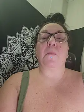 Snapshot of Miss_Phat_Booty chatting on December 20, 2025, 3:42 am Miss Phat Booty online show from December 20, 2025, 3:42 am