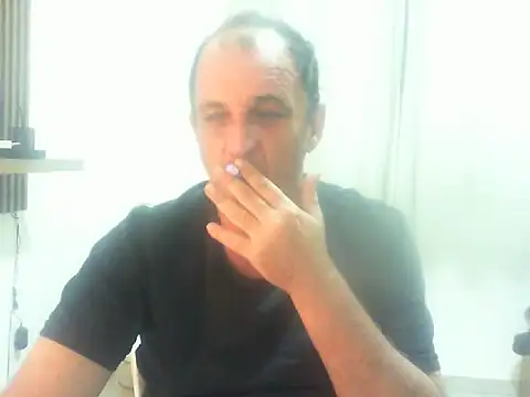 ConradinhoBR50 online show from November 23, 2025, 11:48 pm