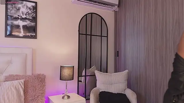 Rubyross21 online show from March 16, 2026, 10:34 pm