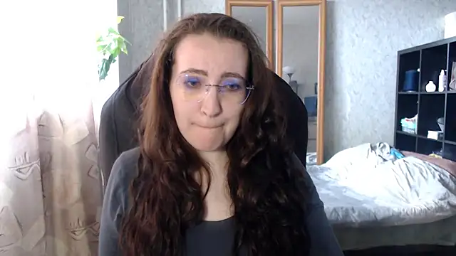 AnKey Rayah online show from April 13, 2026, 7:01 am