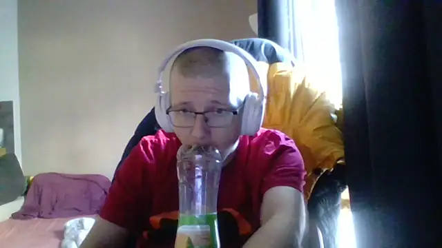 Snapshot of David250692 chatting on November 23, 2025, 11:20 am David250692 online show from November 23, 2025, 11:20 am