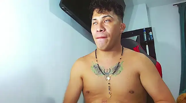 boyhot23x online show from December 29, 2024, 1:56 am