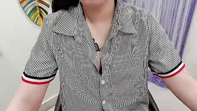 Snapshot of Aminababiew chatting on June 4, 2026, 1:10 am Aminababiew online show from June 4, 2026, 1:10 am