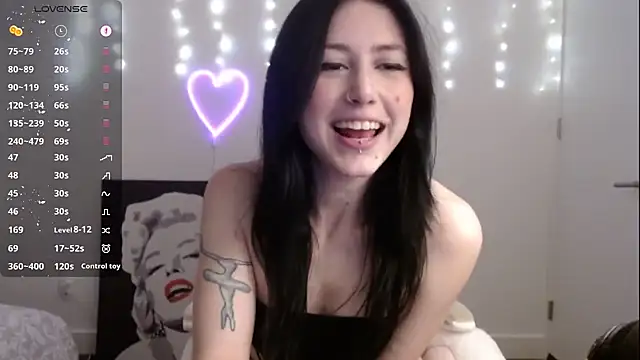 PlayfulApril online show from November 23, 2025, 12:53 am