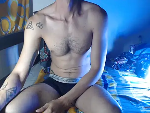 Snapshot of alisterxxx chatting on February 15, 2026, 10:58 am alisterxxx online show from February 15, 2026, 10:58 am