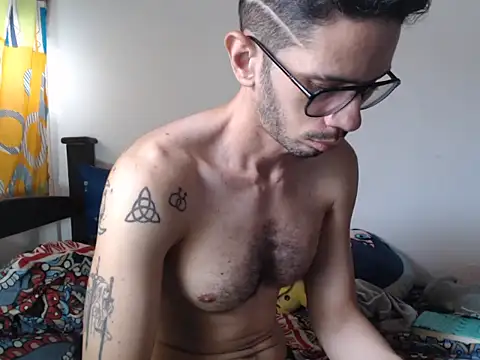 Snapshot of alisterxxx chatting on March 4, 2026, 3:09 pm alisterxxx online show from March 4, 2026, 3:09 pm