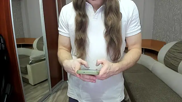 Marrymepls online show from February 18, 2026, 4:03 pm