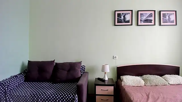 Marrymepls online show from April 12, 2026, 4:49 am