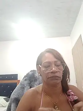 BustyMilf  online show from October 10, 2025, 1:01 pm