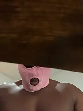 Snapshot of Chocolate7777 chatting on November 8, 2025, 9:29 pm Chocolate7777 online show from November 8, 2025, 9:29 pm