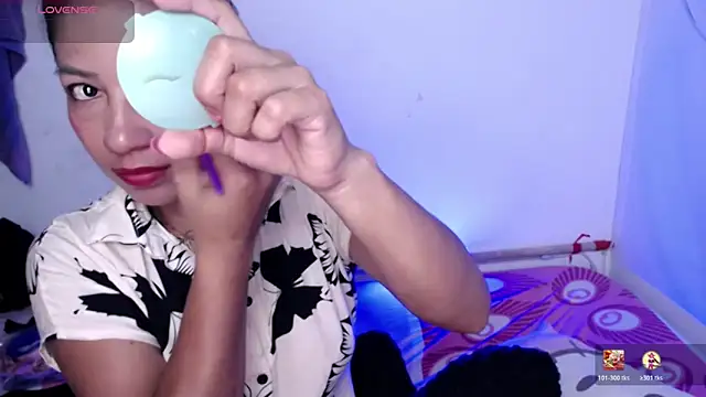 ninatiny online show from April 6, 2026, 11:22 am