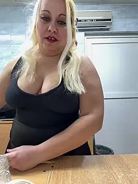 Snapshot of SabinaSweety chatting on February 20, 2025, 4:03 pm SabinaSweety online show from February 20, 2025, 4:03 pm