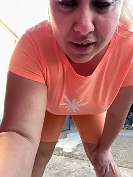 Snapshot of SabinaSweety chatting on March 6, 2025, 3:35 pm SabinaSweety online show from March 6, 2025, 3:35 pm