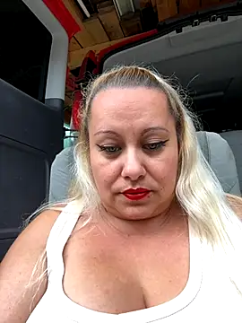 Snapshot of SabinaSweety chatting on September 24, 2025, 3:18 pm SabinaSweety online show from September 24, 2025, 3:18 pm