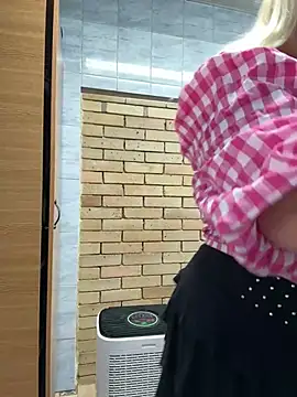 Snapshot of SabinaSweety chatting on February 3, 2025, 11:09 am SabinaSweety online show from February 3, 2025, 11:09 am