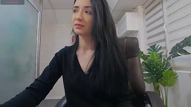 Snapshot of GlamKate chatting on March 14, 2025, 7:37 am GlamKate online show from March 14, 2025, 7:37 am