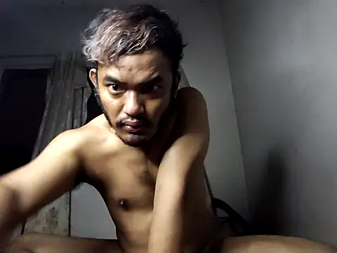 eizy2310 online show from December 9, 2024, 8:23 pm