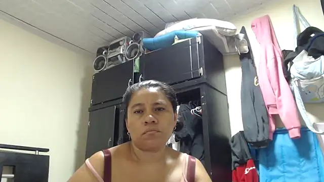 adrixxx38 online show from April 12, 2026, 10:57 pm