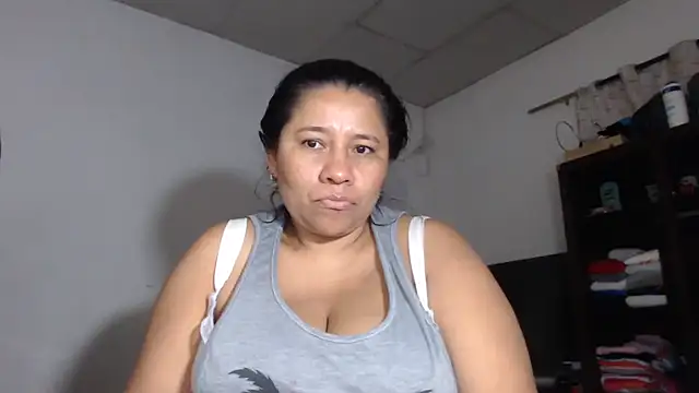 Snapshot of adrixxx38 chatting on January 16, 2026, 11:42 pm adrixxx38 online show from January 16, 2026, 11:42 pm