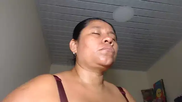 adrixxx38 online show from October 24, 2025, 7:07 am